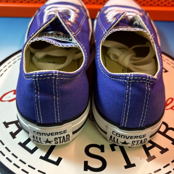Converse Men's Chuck Taylor Low Top 'Periwinkle' - Picture 6 of 8